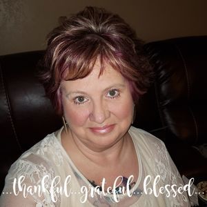 Meet your Posher, Robin lynn